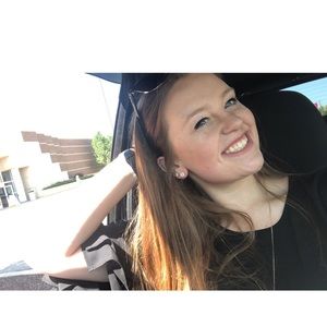 Meet your Posher, Kaitlyn